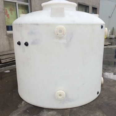 PE塑料水塔 6000L大型儲(chǔ)水罐，耐酸堿且內(nèi)外光滑的多用途選擇